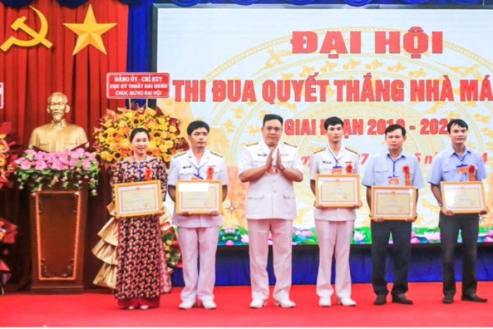 Sáng mãi phẩm chất “Bộ đội Cụ Hồ-Người chiến sĩ Hải quân”