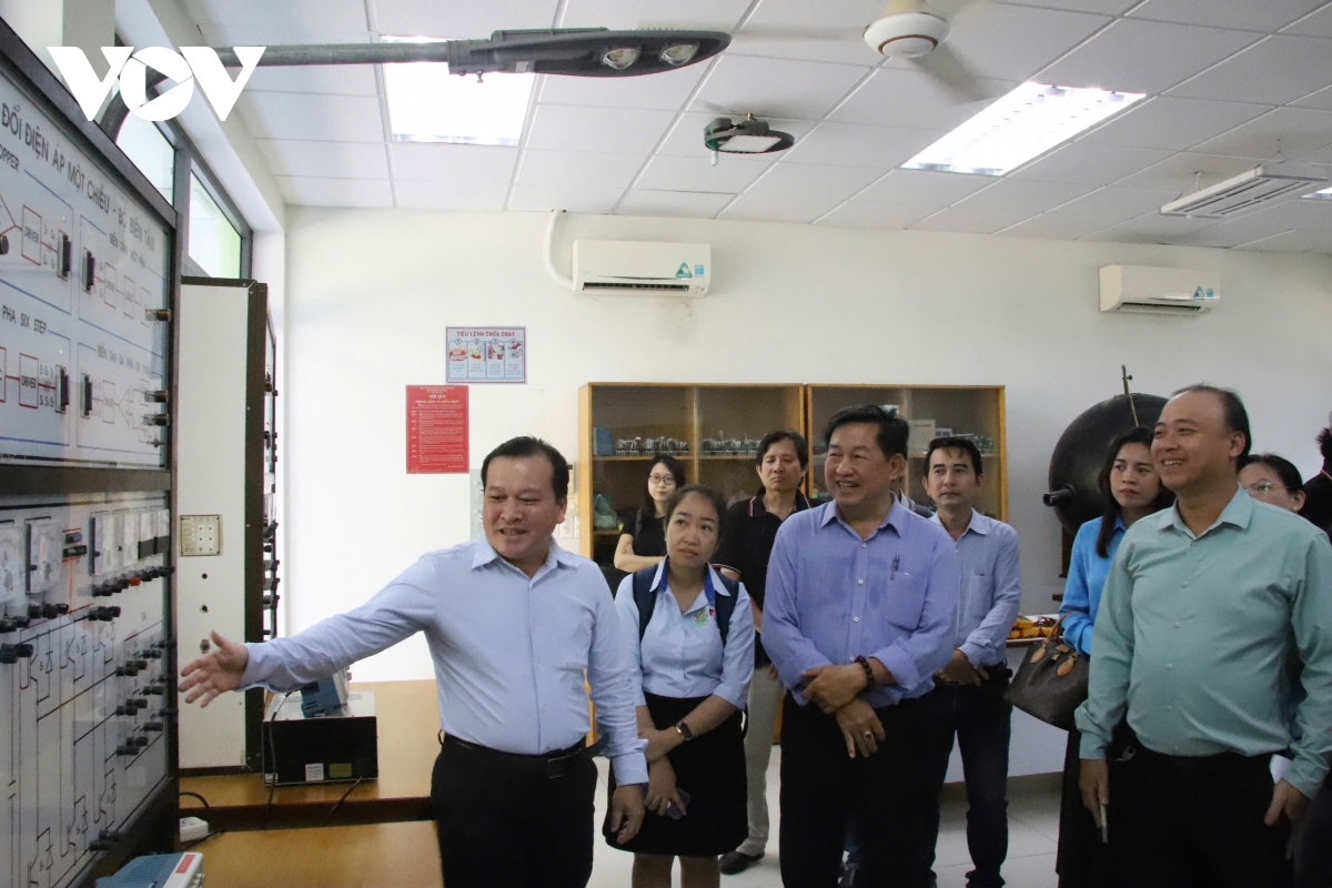 Chuyên gia cho rằng, nếu thuế carbon thay cho thuế bảo vệ môi trường thì sẽ tạo ra sự ổn định và minh bạch trong chính sách thuế, giúp doanh nghiệp yên tâm đầu tư đổi mới công nghệ. Ảnh minh họa