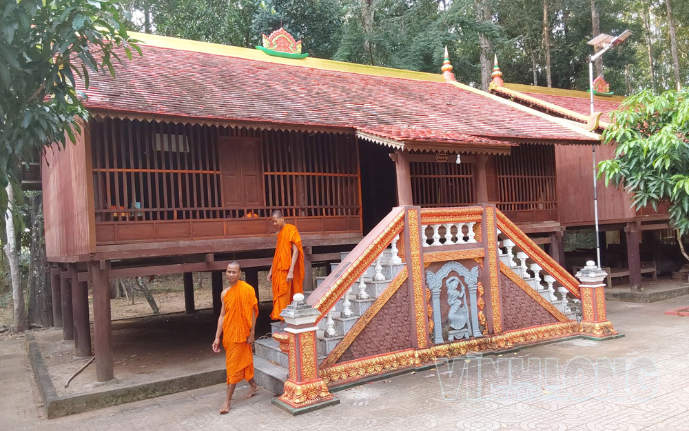 Ngôi nhà sàn dành cho chư tăng chùa Ktưng, phường Nguyệt Hóa. Ảnh: SƠN HÙNG

