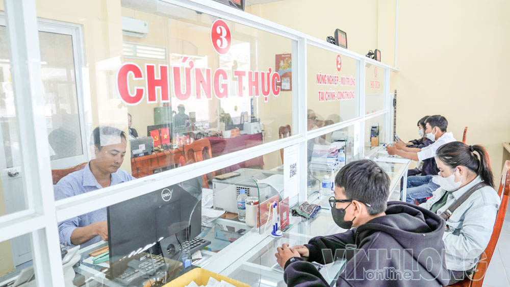 Trung tâm Phục vụ hành chính công của xã nâng cao hiệu quả phục vụ người dân.

