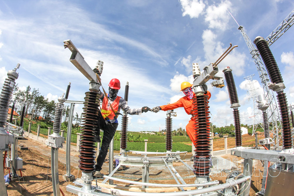Tập trung nguồn lực làm chủ và phát triển khoa học, công nghệ. Ảnh minh họa: BÁ THI

