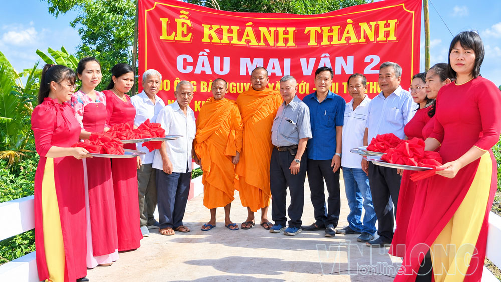 Công trình cầu nông thôn ấp Bà Giam hoàn thành góp phần giúp người dân đi lại an toàn, thuận tiện hơn.

Ảnh: SƠN TUYỀN

