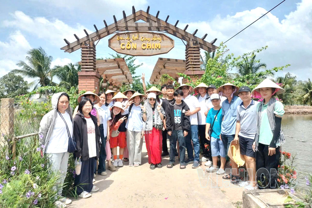 Cồn Chim với cách làm du lịch “thuận thiên”, đưa những nét văn hóa quen thuộc trong đời sống trở thành trải nghiệm dành cho du khách.

