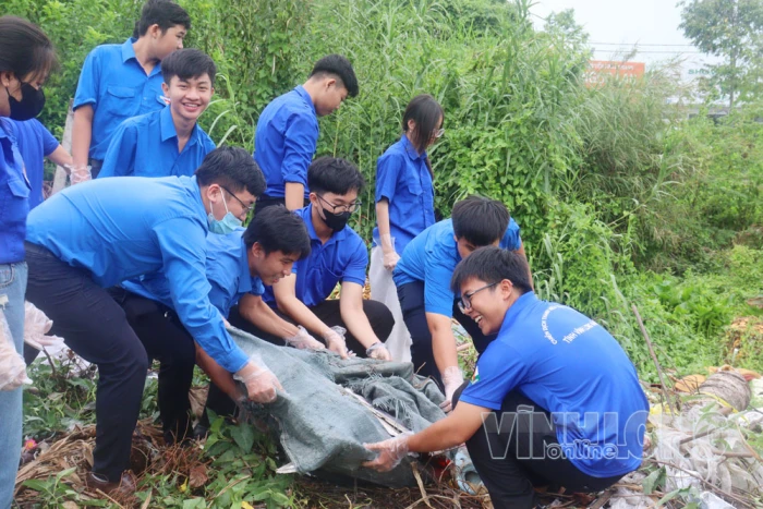 Phát huy tinh thần xung kích, cống hiến