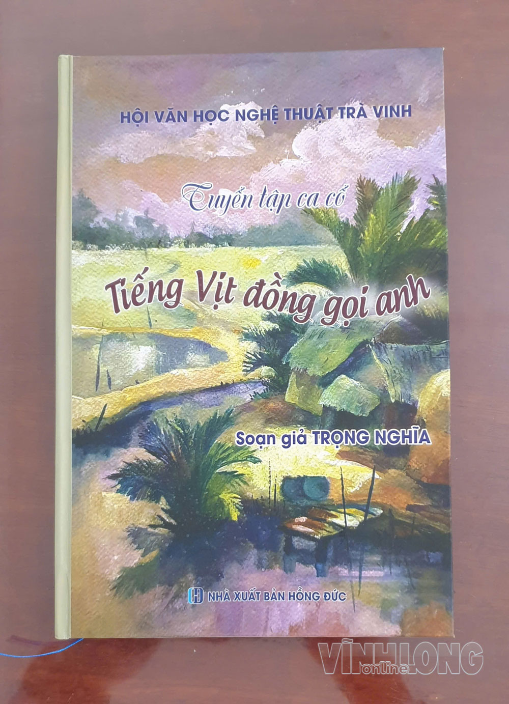 Bìa Tuyển tập ca cổ “Tiếng vịt đồng gọi anh”.