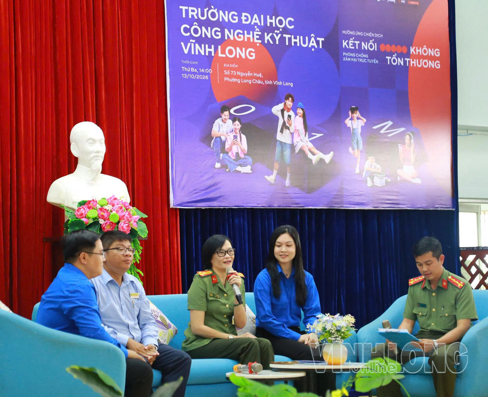 Phòng An ninh mạng phối hợp Trường ĐH Công nghệ kỹ thuật Vĩnh Long tổ chức tọa đàm, trang bị cho sinh viên kỹ năng bảo vệ trên không gian mạng.

