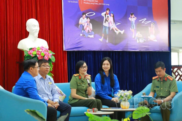 Đồng hành bảo vệ người trẻ trên không gian mạng