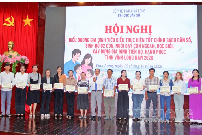 Sinh đủ hai con, nuôi dạy khoa học vì tương lai bền vững