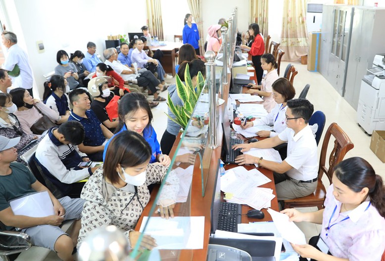 Trong bối cảnh phương thức quản trị, cung ứng dịch vụ công và quan hệ giữa Nhà nước với người dân, doanh nghiệp đang thay đổi nhanh chóng, yêu cầu hoàn thiện thể chế càng trở nên cấp thiết

