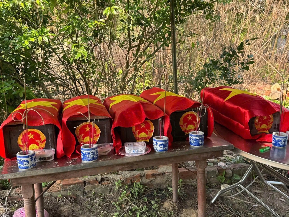 Hiện các hài cốt và di vật được bảo quản, chuẩn bị tổ chức lễ truy điệu, an táng theo quy định.
ẢNH: CTV