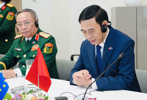 Đại tướng Phan Văn Giang phát biểu tại hội kiến. (Ảnh: BỘ QUỐC PHÒNG)

