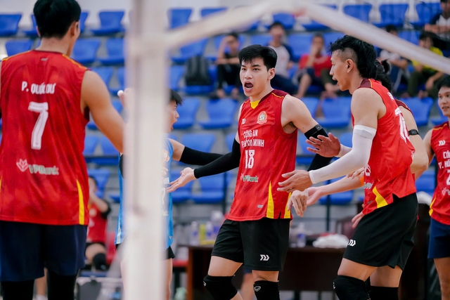 CLB Công an TP.HCM được kỳ vọng thi đấu thành công ở giai đoạn 2 và vòng chung kết giải bóng chuyền nam vô địch quốc gia 2026

ẢNH: CLB CA TP.HCM

