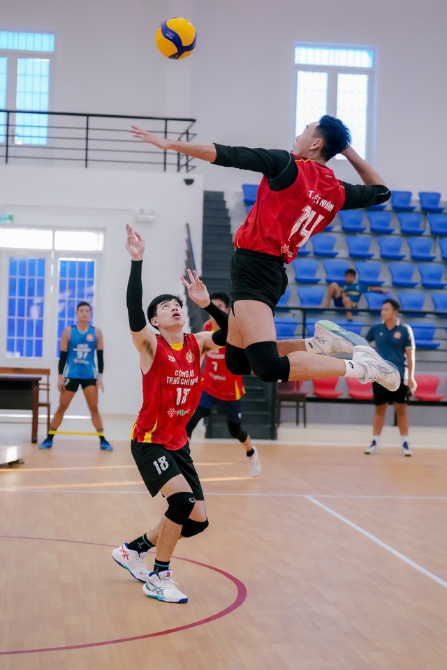 Giai đoạn 2 và vòng chung kết giải bóng chuyền nam vô địch quốc gia 2026 tại TP.HCM hứa hẹn hấp dẫn.

ẢNH: CLB CA TP.HCM

