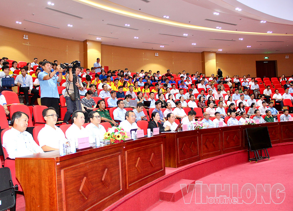 Đại biểu tham dự tại hội thảo.