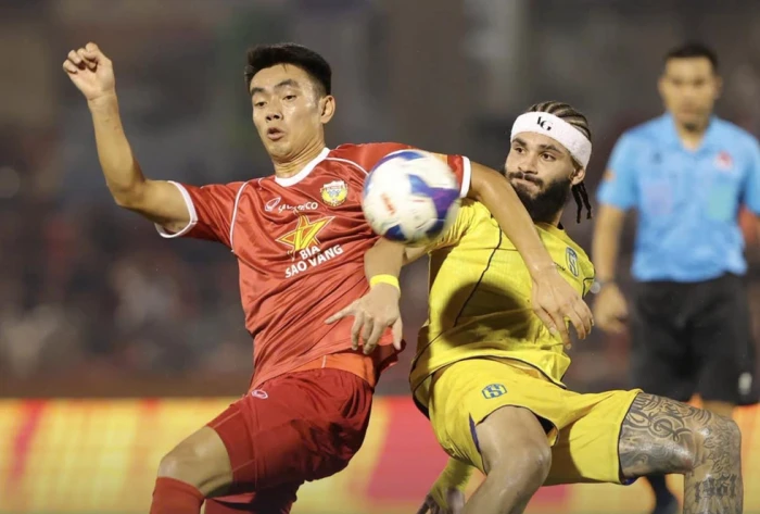 Bảng xếp hạng V-League mới nhất: SLNA lỡ cơ hội soán ngôi đầu của CLB CAHN, Nam Định leo tốp 4