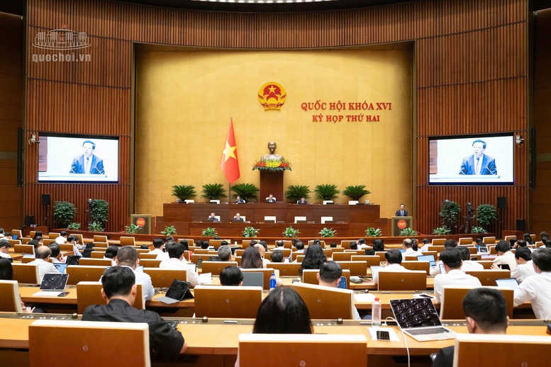 Các đại biểu Quốc hội đã thảo luận và đóng góp ý kiến đối với Luật Nhà ở (sửa đổi). Ảnh: quochoi.vn

