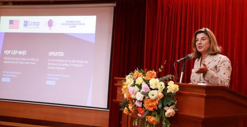 Bà Kathryne Bomberger, Tổng Giám đốc ICMP phát biểu tại cuộc họp. (Ảnh: Mai Lan)
