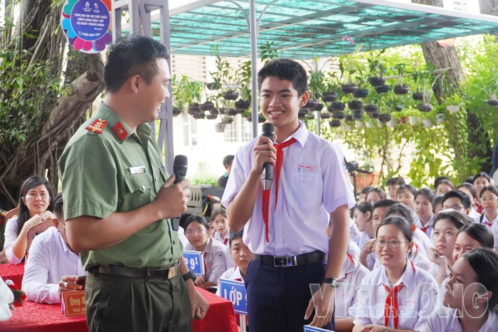 Trang bị kỹ năng phòng, chống tội phạm, bạo lực học đường cho học sinh