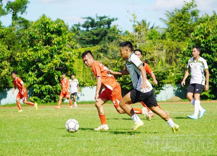 Môn bóng đá Đại hội TDTT: Xác định 4 đội vào chung kết
