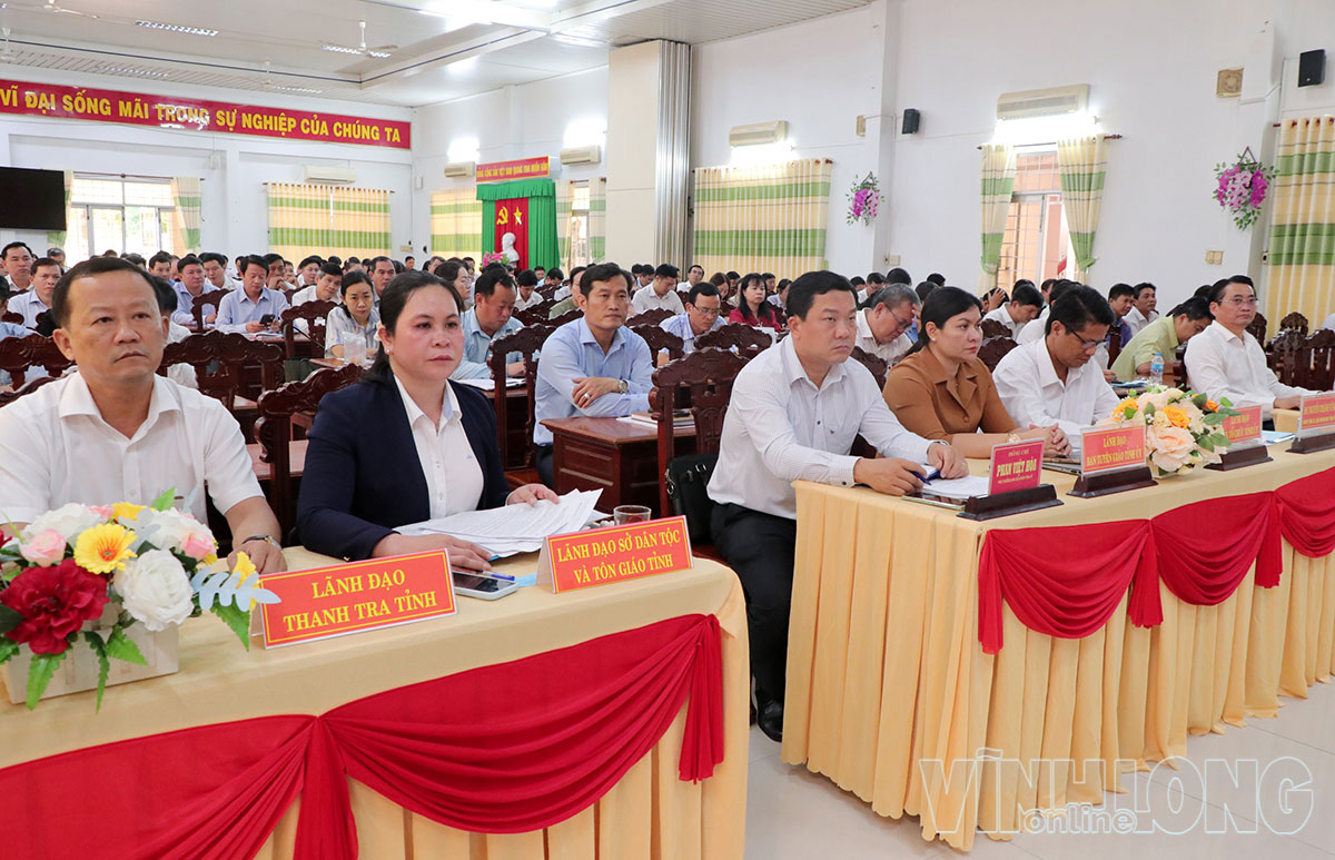 Đại biểu tham dự hội nghị.