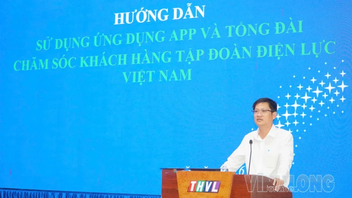 Điện lực Vĩnh Long tuyên truyền, hướng dẫn sử dụng dịch vụ chăm sóc khách hàng