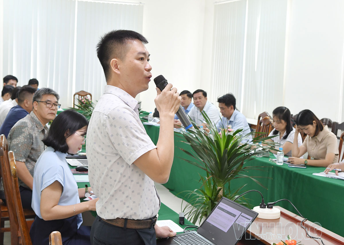 
Chủ nhiệm đề tài- ThS. Nguyễn Xuân Hải báo cáo tại hội thảo.