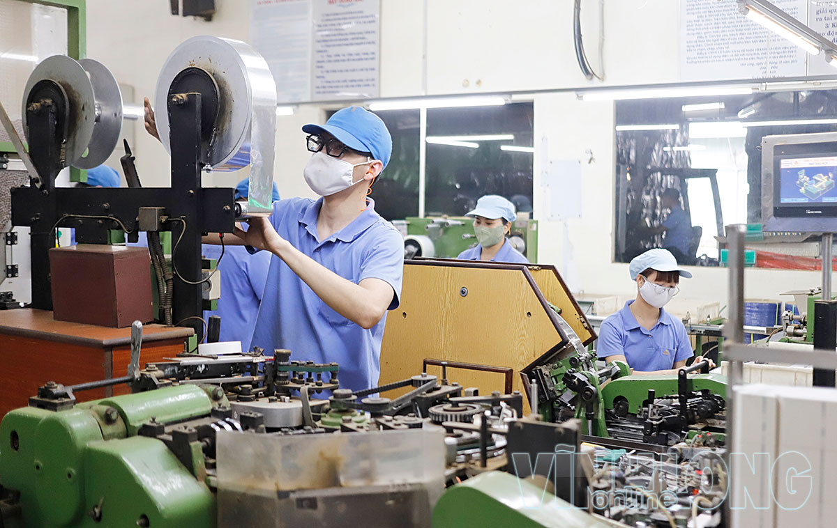 Hoạt động sản xuất tại Công ty TNHH Thuốc lá Cửu Long.