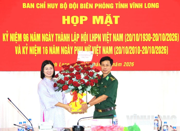 Bội đội Biên phòng Vĩnh Long họp mặt Ngày Phụ nữ Việt Nam