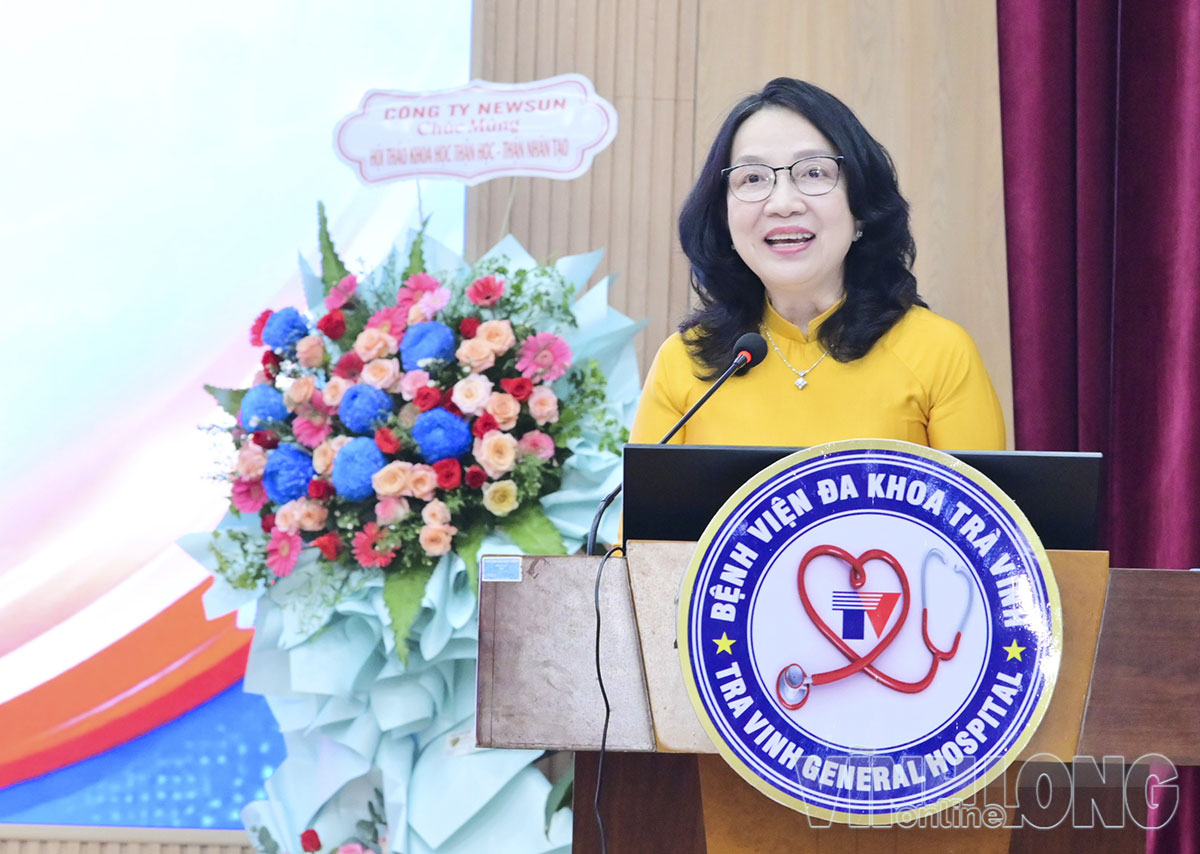 TS.BS Hồ Thị Thu Hằng - Giám đốc Sở Y tế phát biểu khai mạc tại hội thảo.