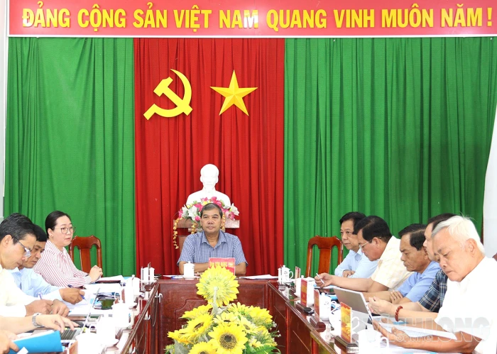 Ban Thường trực Ủy ban MTTQ Việt Nam tỉnh họp cho ý kiến các nội dung theo thẩm quyền