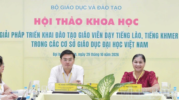 Bàn giải pháp đào tạo giáo viên tiếng Lào, tiếng Khmer
