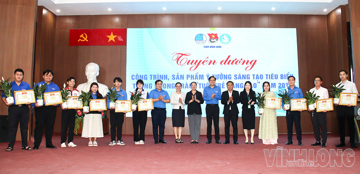 Tuyên dương các cá nhân có mô hình, công trình, sản phẩm, ý tưởng sáng tạo tiêu biểu.