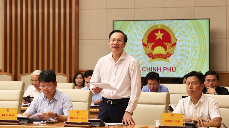 Đại diện lãnh đạo Bộ Giáo dục và Đào tạo phát biểu ý kiến. (Ảnh: chinhphu.vn/Thu Sa)
