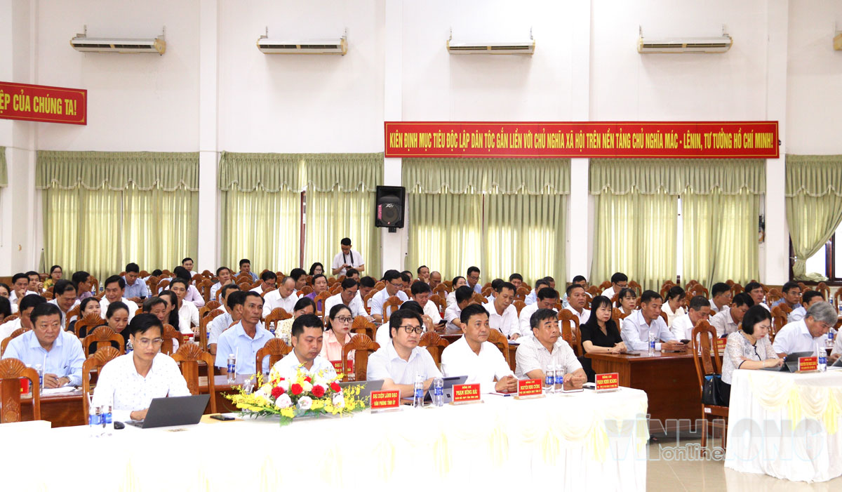 Các đại biểu tham dự hội nghị.