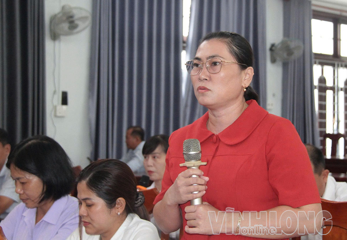 Đại diện địa phương phát biểu tại cuộc họp.