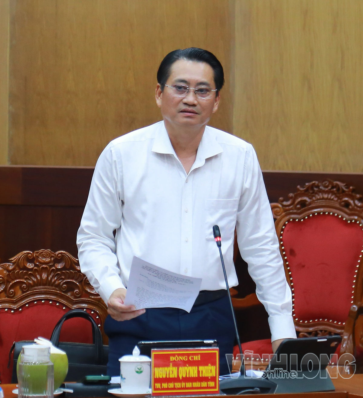 Phó Chủ tịch UBND tỉnh- Nguyễn Quỳnh Thiện phát biểu làm rõ các vấn đề liên quan đến việc giải quyết các tranh chấp, khiếu nại.