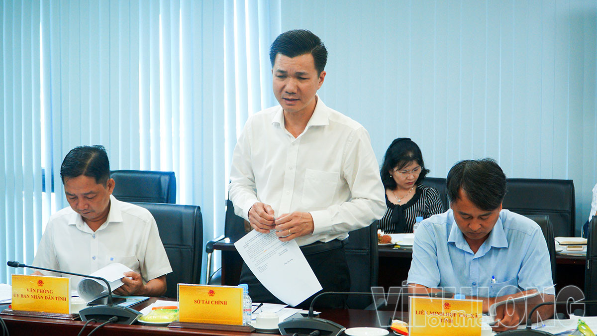 Các đại biểu nêu ý kiến các nội dung liên quan.