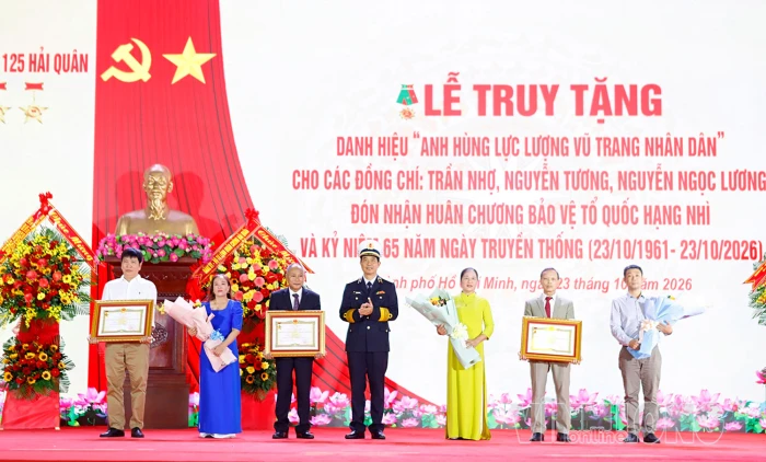 Truy tặng danh hiệu Anh hùng Lực lượng vũ trang nhân dân cho 3 cá nhân