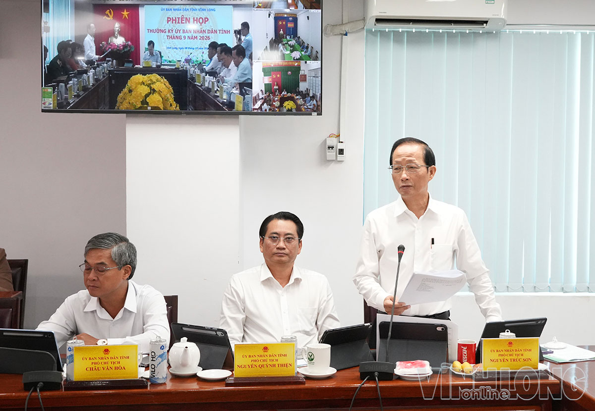 Đồng chí Nguyễn Trúc Sơn- Ủy viên Ban Thường vụ Tỉnh ủy, Phó Chủ tịch UBND tỉnh phát biểu tại phiên họp.
