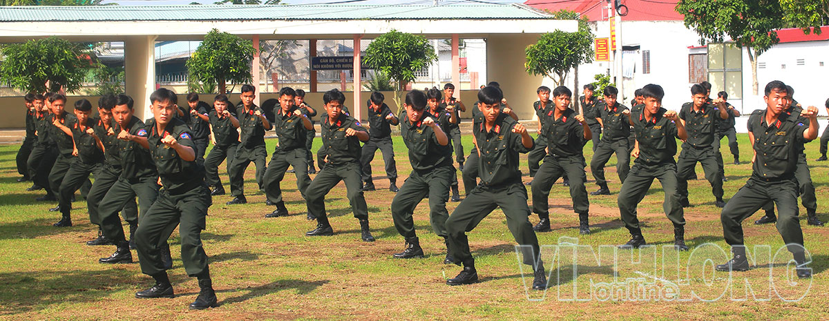 Đồng diễn võ thuật Công an nhân dân của lực lượng cảnh sát cơ động.
