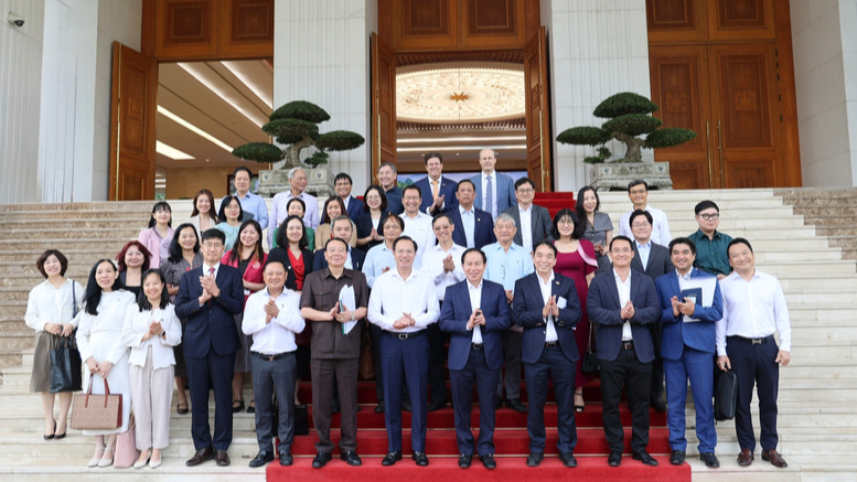 Phó Thủ tướng Lê Tiến Châu và các đại biểu tham dự cuộc đối thoại. (Ảnh: chinhphu.vn/Thu Sa)
