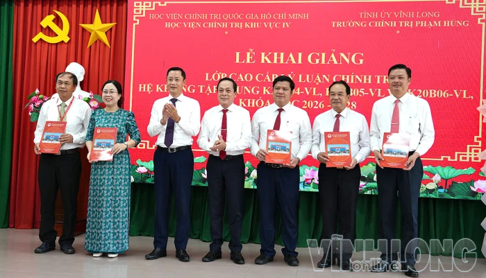 Khai giảng các lớp Cao cấp lý luận chính trị hệ không tập trung, khóa học 2026-2028