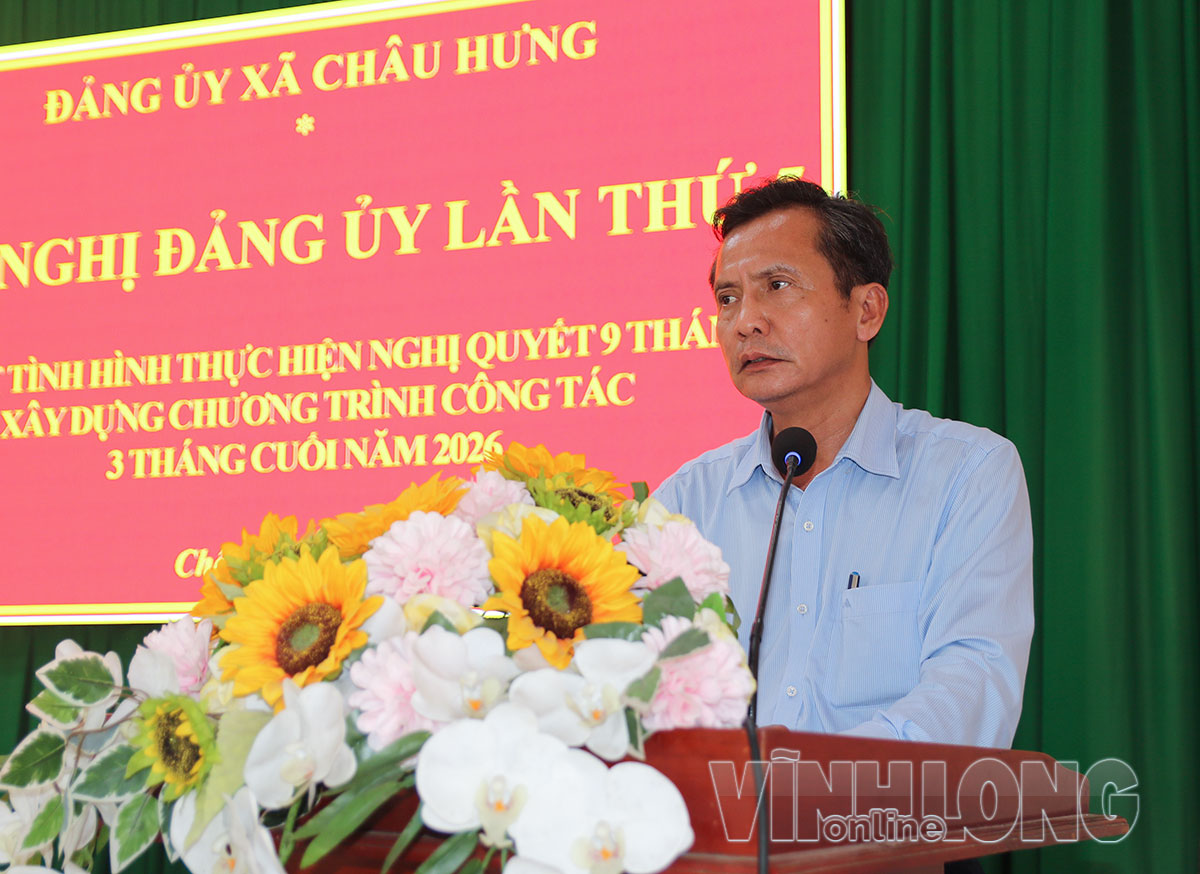 Đồng chí Nguyễn Văn Nam - Bí thư Đảng ủy xã Châu Hưng phát biểu chỉ đạo tại hội nghị.