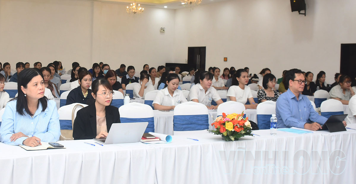 Đại biểu tham dự lớp tập huấn.
