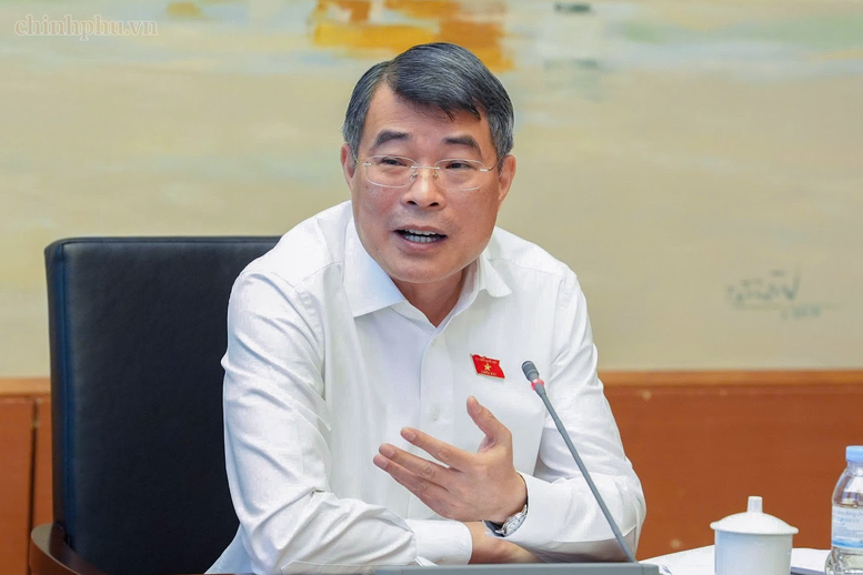 Thủ tướng nhấn mạnh, điều quan trọng nhất là quản lý, điều tiết, kiểm soát được giá đất và thị trường bất động sản - Ảnh: chinhphu.vn/Nhật Bắc

