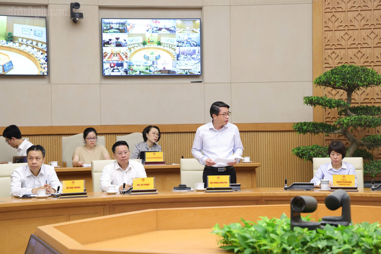 Phó Chủ nhiệm VPCP Trần Anh Tiến phát biểu tại hội nghị - Ảnh: chinhphu.vn/Gia Huy

