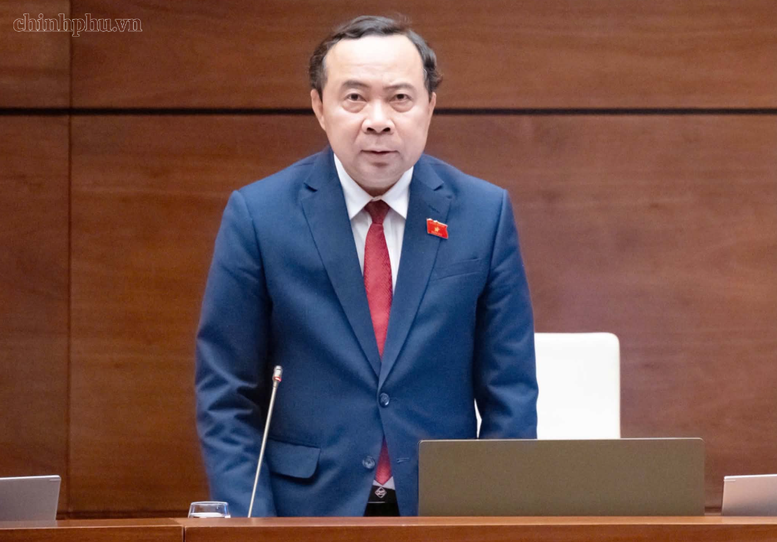 Bộ trưởng Bộ Khoa học và Công nghệ Vũ Hải Quân giải trình trước Quốc hội. Ảnh: chinhphu.vn/Nhật Bắc