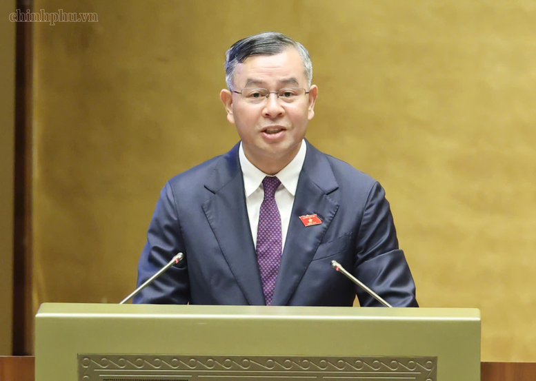 Bộ trưởng Bộ Tài chính Ngô Văn Tuấn làm rõ một số vấn đề đại biểu quan tâm - Ảnh: chinhphu.vn/Nhật Bắc

