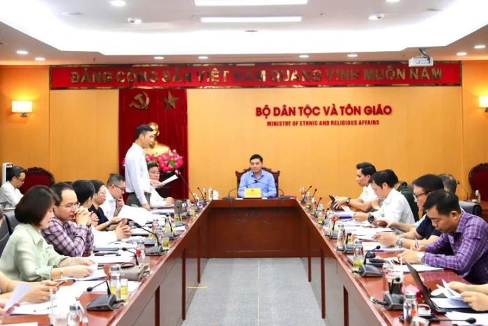 Xây dựng nghị quyết mới về công tác dân tộc