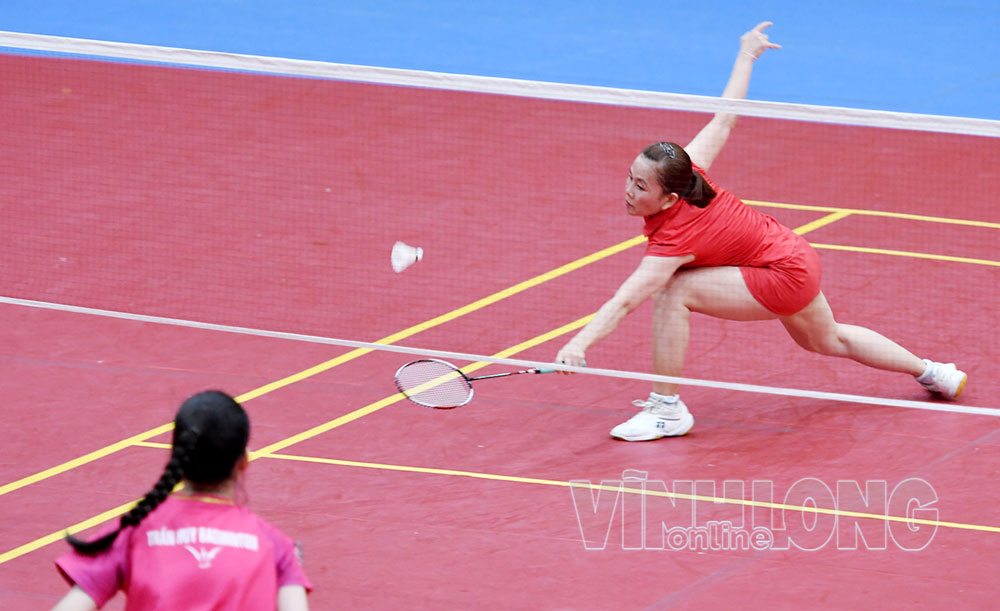 Pha cứu cầu khó ở môn Cầu lông.